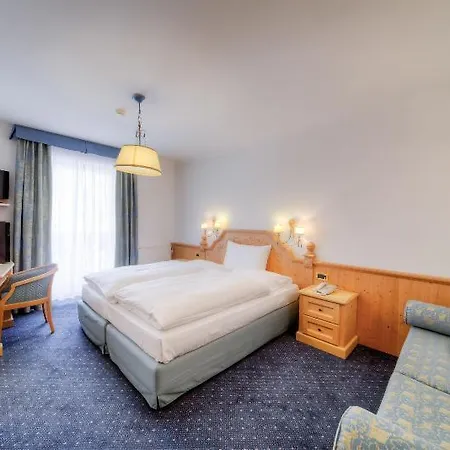 Corso 4* Сан-Виджилио-ди-Мареббе